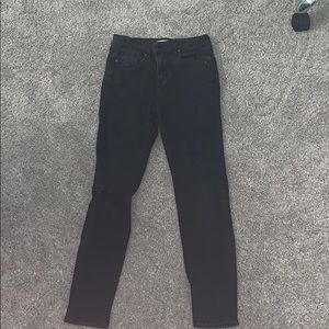 black skinny jeans